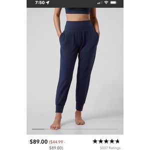 NWT Athleta Salutation Joggers in Navy with Powervita